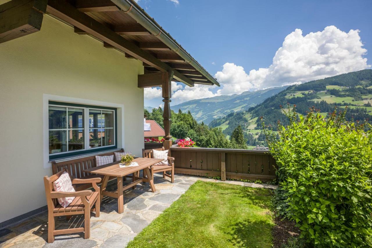 Haus Mader Lägenhet Hippach Exteriör bild